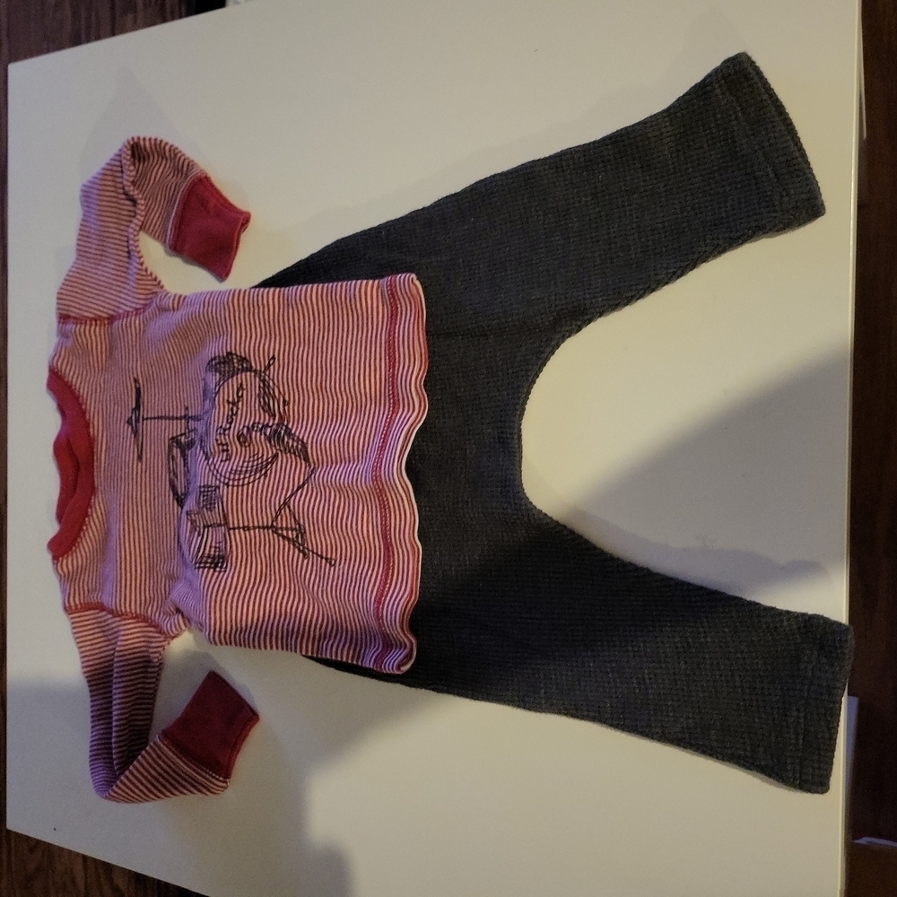 2 pcs Old Navy Baby Set Longsleeve and Pants 6-12 months